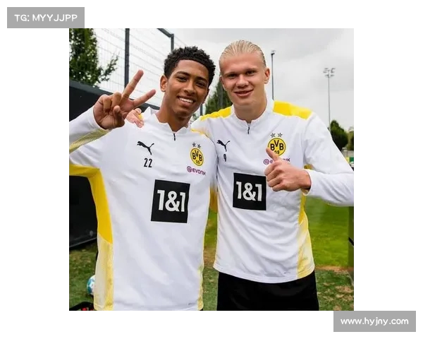 足球门将签约重磅升级 未来之星加入豪门球队助力新赛季